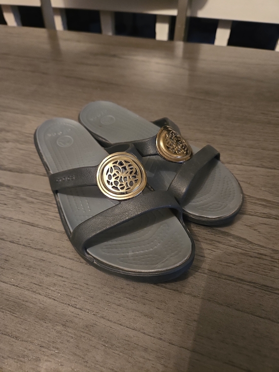 CROCS Shoes - Crocs Sanrah Circle Slide Sandal Women's Size 6 Black